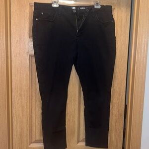 Lee Riders, mid rise skinny, jeans — size 18